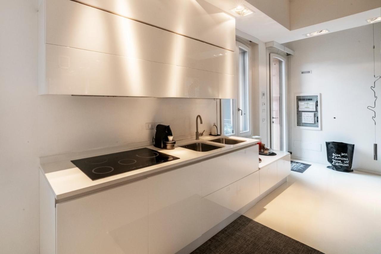 Charming Flat In Centro A Ferrara Con Posto Auto Villa Exterior photo