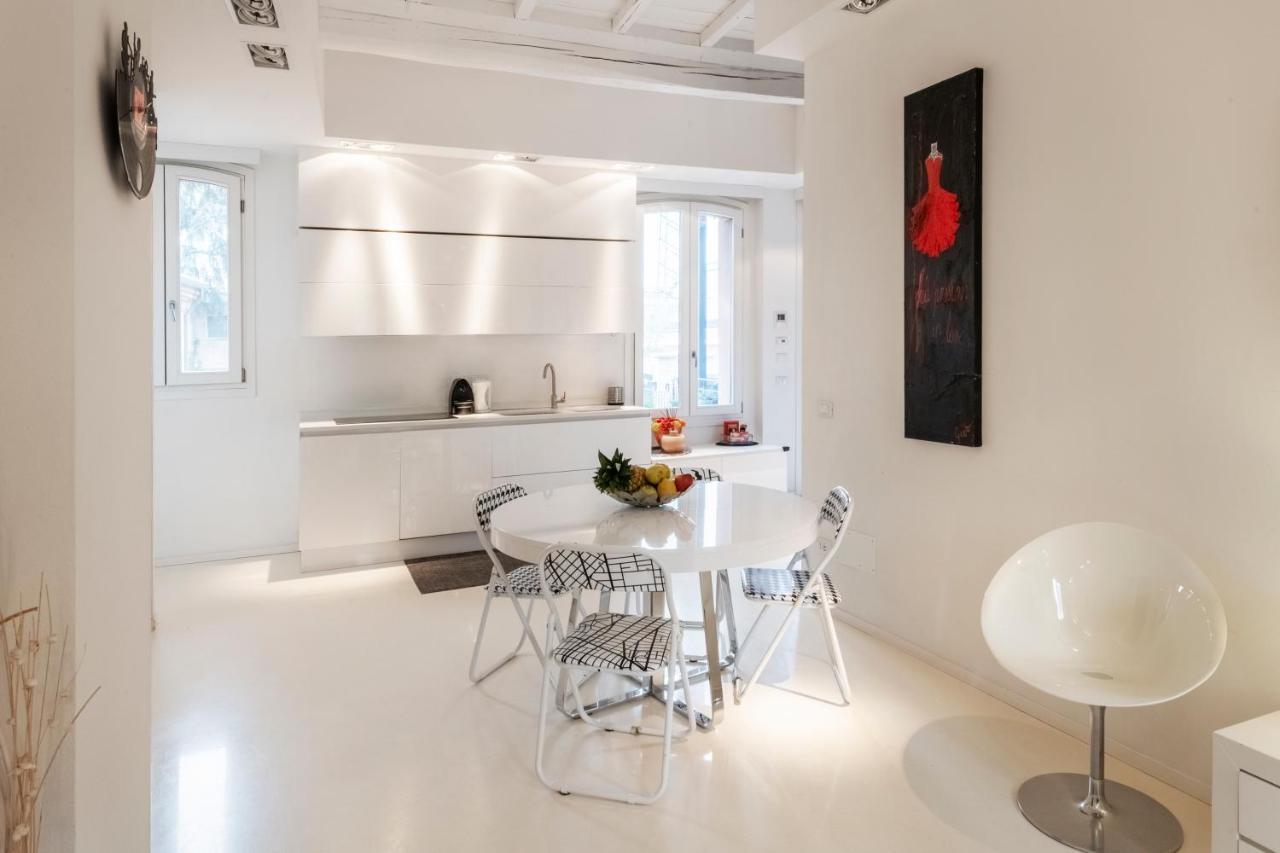 Charming Flat In Centro A Ferrara Con Posto Auto Villa Exterior photo